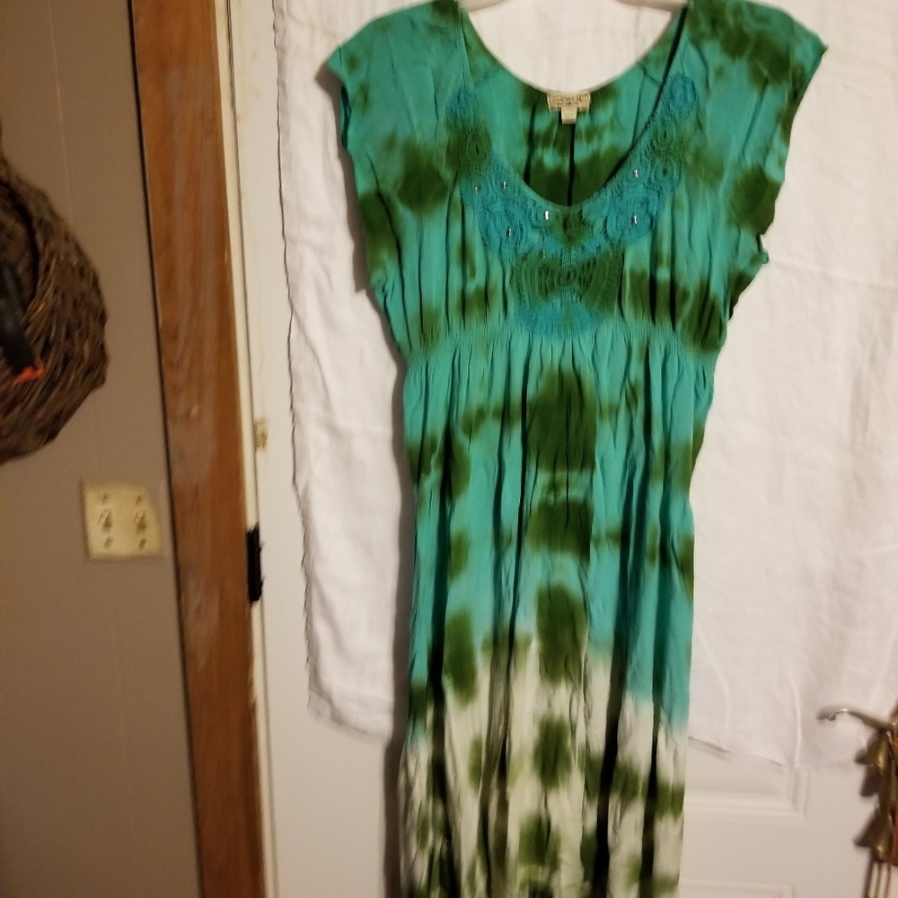 XL 24" pit to pit 40" long